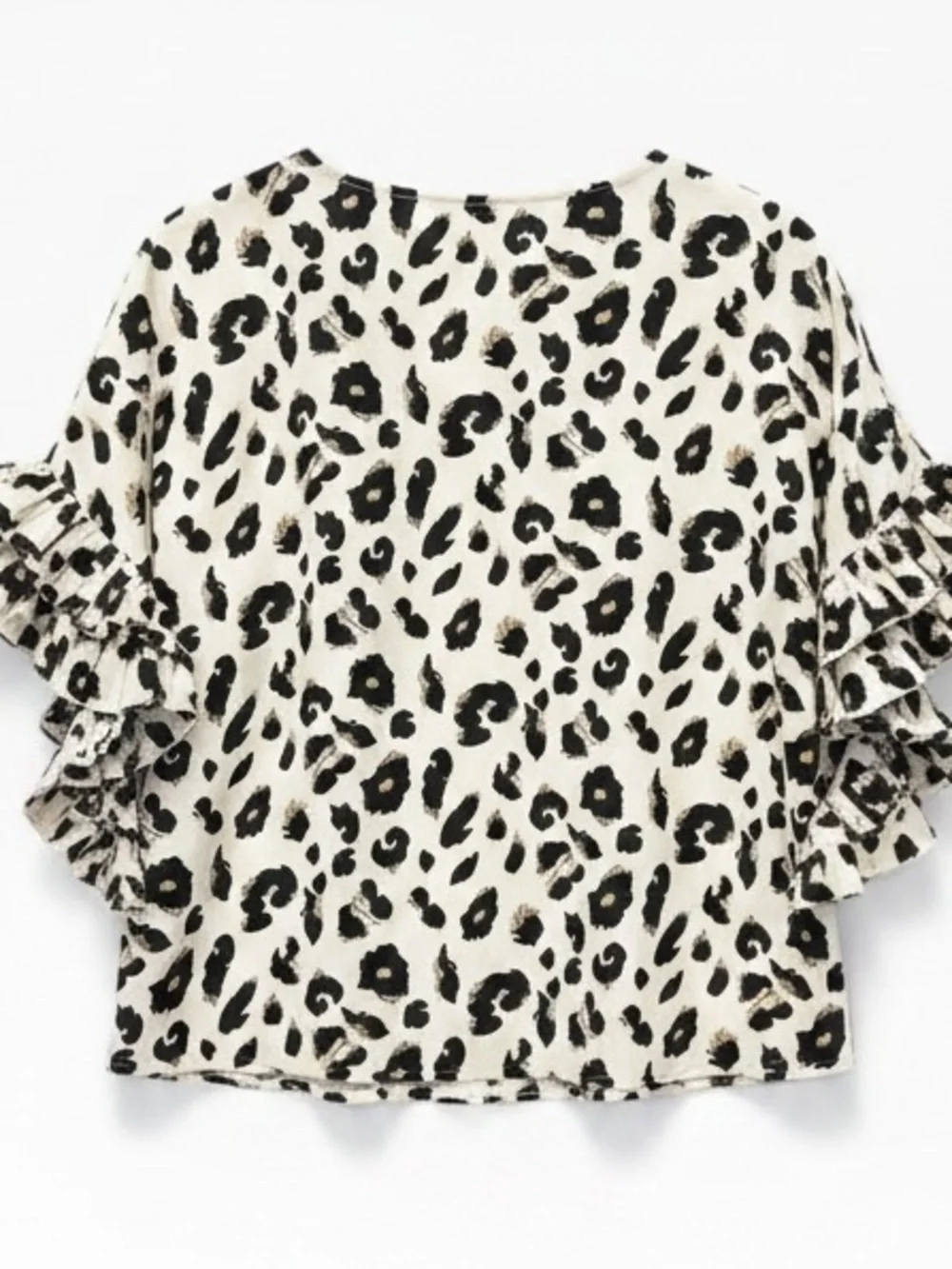 Jodifl Leopard Print Loose Fit Pleated Sleeves Blouse Women’s Size Small - Picture 4 of 11